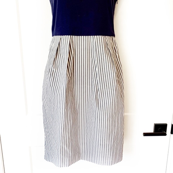 DKNY Seersucker Cap Sleeve Navy Blue White Dress 6 - Picture 3 of 8